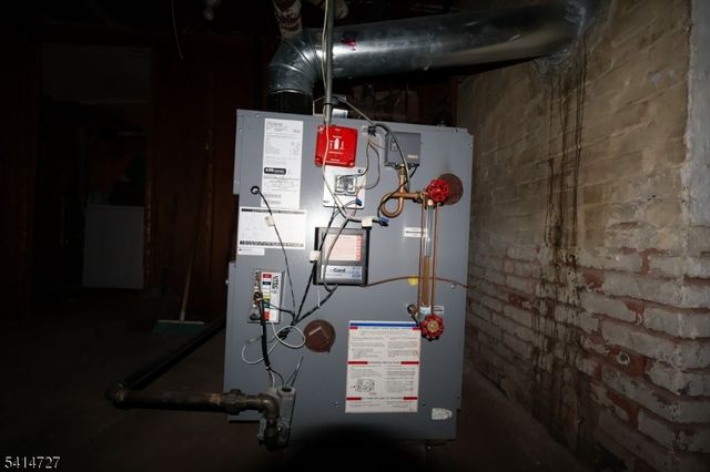 741 Highland Ave, Newark City, NJ 07104