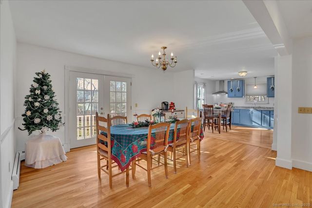 17 Flynn Lane, Middletown, CT 06457