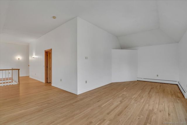 17 Flynn Lane, Middletown, CT 06457