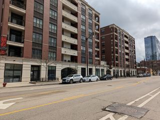 1935 S Wabash Avenue, Chicago, IL 60616