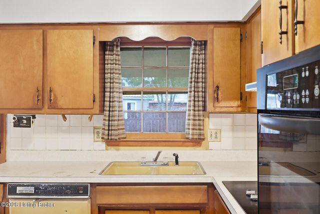 207 Lincoln St, Lawrenceburg, KY 40342