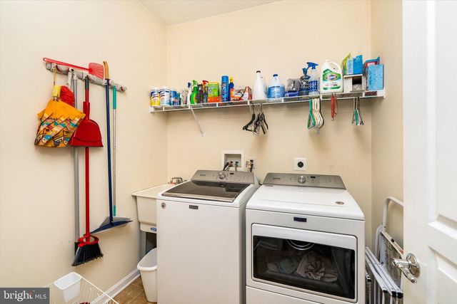 226 SPARROW, Hamilton, NJ 08690