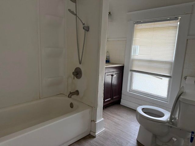 913 Bryant Street, Kalamazoo, MI 49001