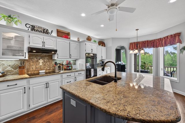 1 Atalaya Trace, Hot Springs Village, AR 71909