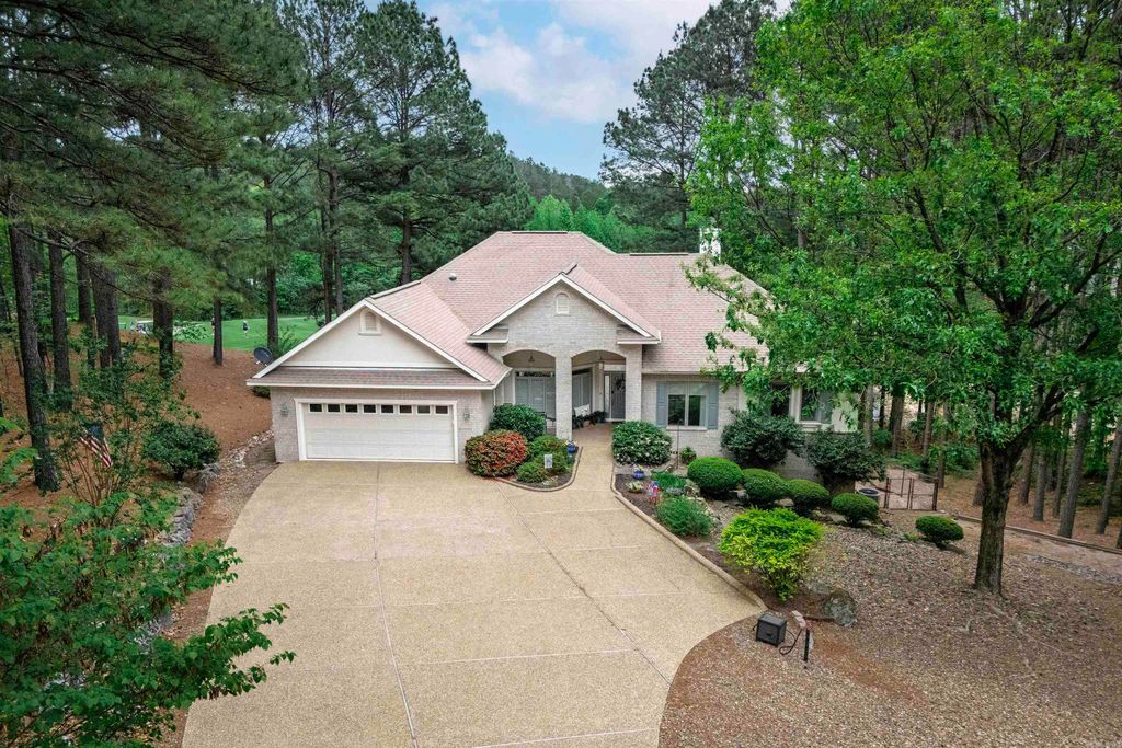 1 Atalaya Trace, Hot Springs Village, AR 71909