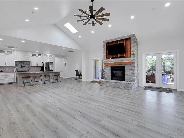 6217 Sandstone Ln, Browns Valley, CA 95918