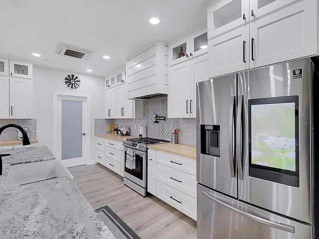 6217 Sandstone Ln, Browns Valley, CA 95918