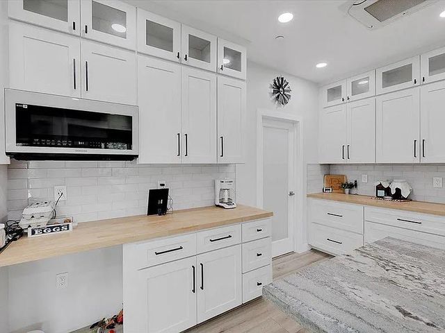 6217 Sandstone Ln, Browns Valley, CA 95918