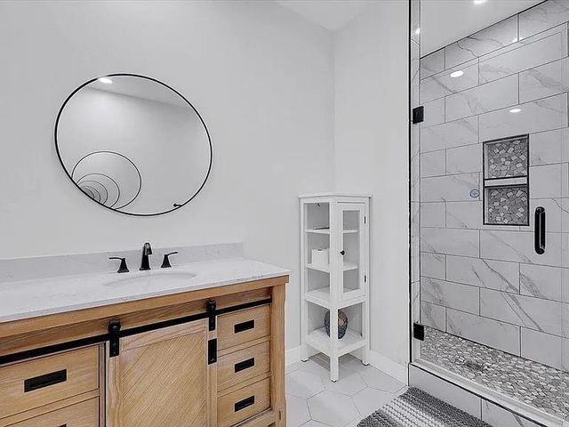 6217 Sandstone Ln, Browns Valley, CA 95918