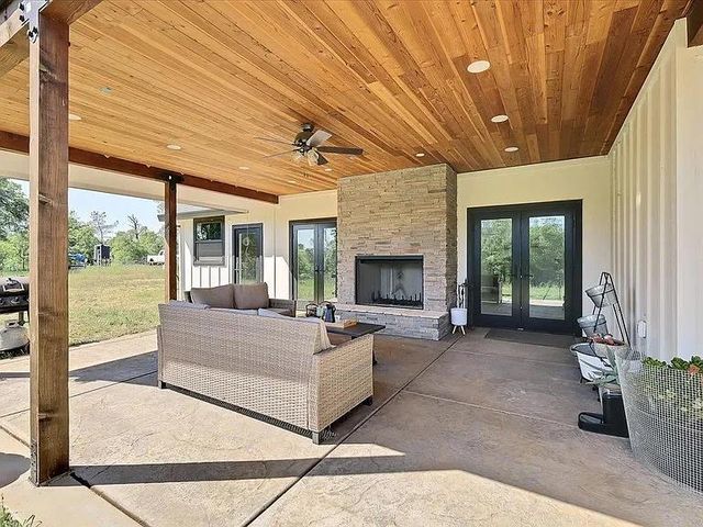 6217 Sandstone Ln, Browns Valley, CA 95918