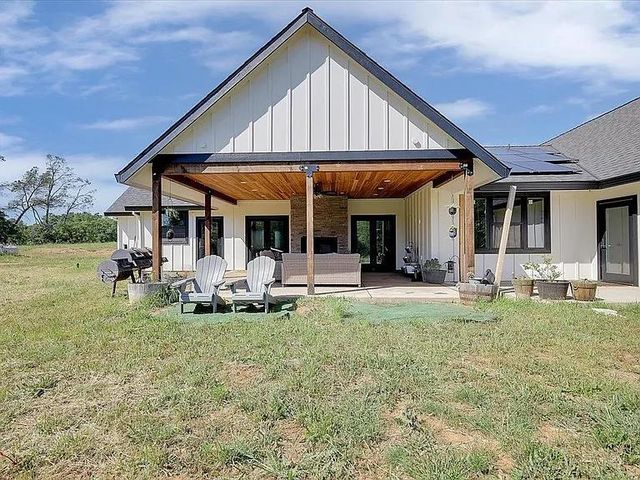 6217 Sandstone Ln, Browns Valley, CA 95918