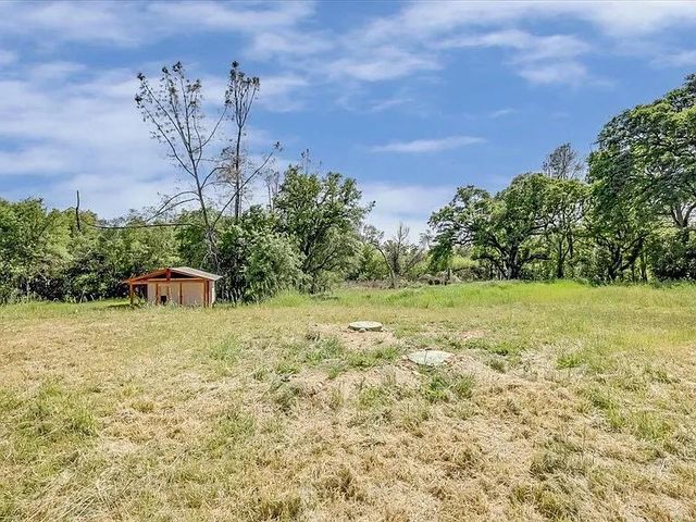6217 Sandstone Ln, Browns Valley, CA 95918