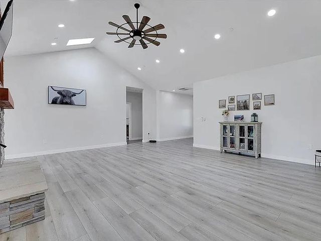 6217 Sandstone Ln, Browns Valley, CA 95918