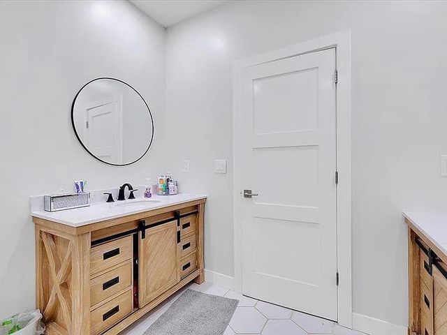 6217 Sandstone Ln, Browns Valley, CA 95918