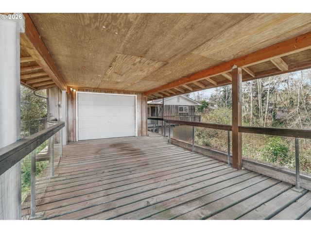 448 Ne 10TH St, Newport, OR 97365