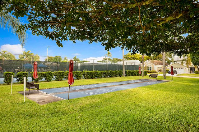 7852 Lake Champlain Court, Delray Beach, FL 33446