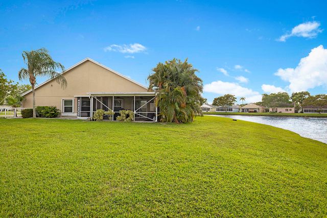 7852 Lake Champlain Court, Delray Beach, FL 33446