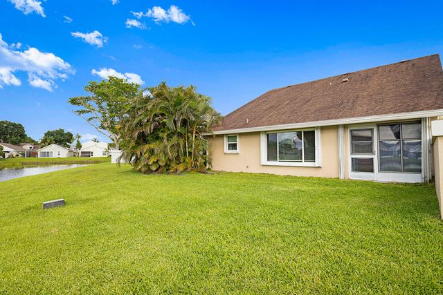 7852 Lake Champlain Court, Delray Beach, FL 33446