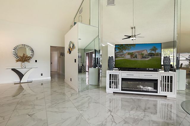 7852 Lake Champlain Court, Delray Beach, FL 33446