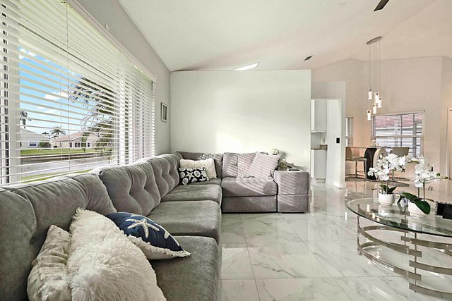 7852 Lake Champlain Court, Delray Beach, FL 33446
