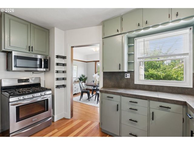7215 N DENVER Ave, Portland, OR 97217