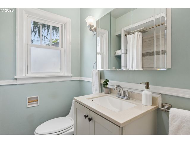 7215 N DENVER Ave, Portland, OR 97217