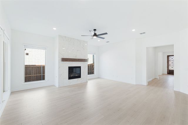 900 Twin Pine Court, Anna, TX 75409