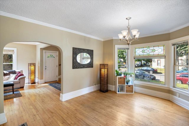 1001 26th Avenue NE, Minneapolis, MN 55418