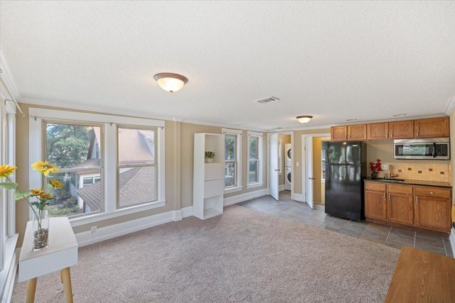 1001 26th Avenue NE, Minneapolis, MN 55418