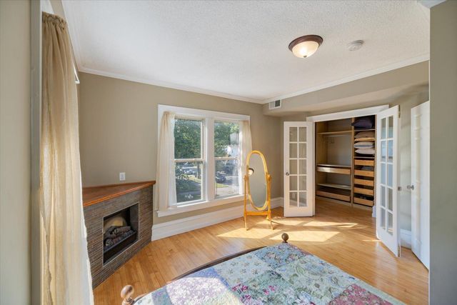 1001 26th Avenue NE, Minneapolis, MN 55418