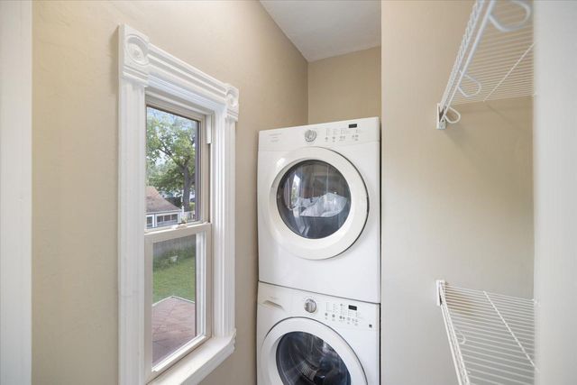 1001 26th Avenue NE, Minneapolis, MN 55418