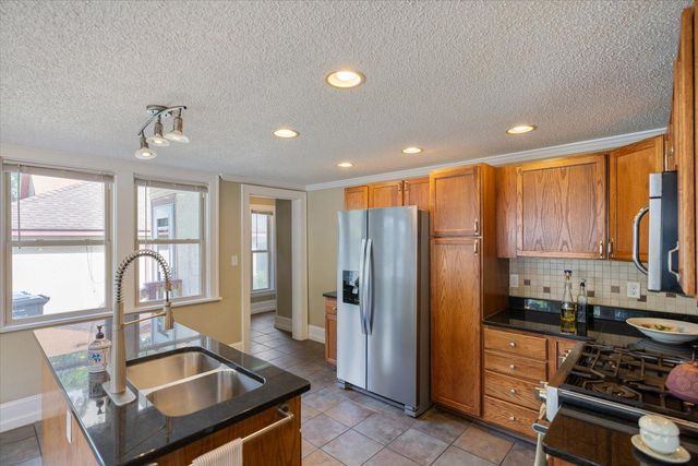 1001 26th Avenue NE, Minneapolis, MN 55418