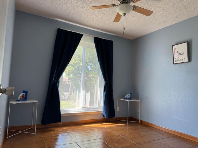 895 W Euclid Avenue, Clovis, CA 93612