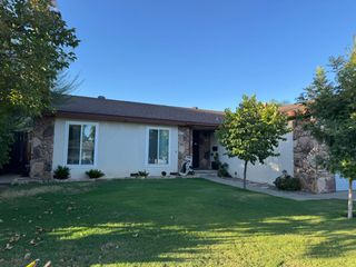 895 W Euclid Avenue, Clovis, CA 93612