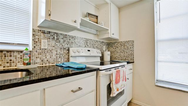 7811 43RD AVENUE DRIVE W 19-A, Bradenton, FL 34209