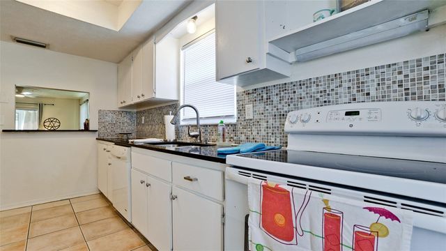 7811 43RD AVENUE DRIVE W 19-A, Bradenton, FL 34209