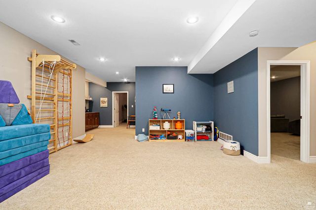 3731 Peachtree Circle, Manhattan, KS 66503
