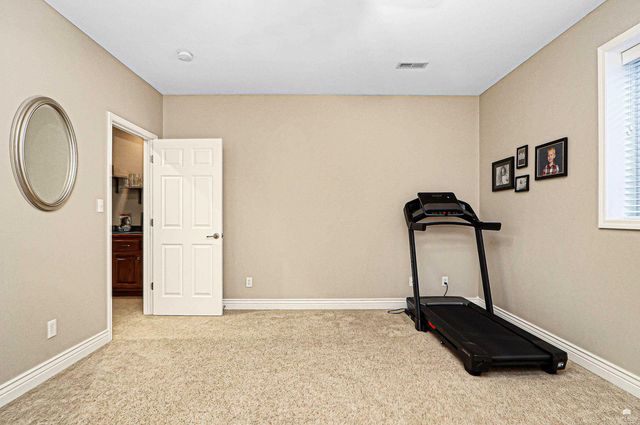 3731 Peachtree Circle, Manhattan, KS 66503