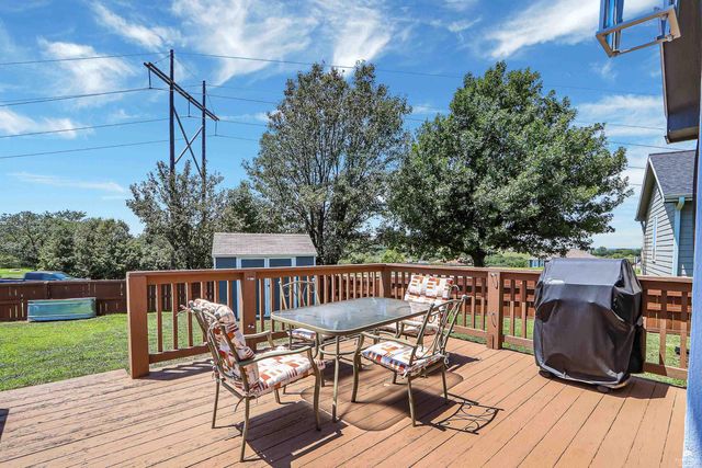 3731 Peachtree Circle, Manhattan, KS 66503