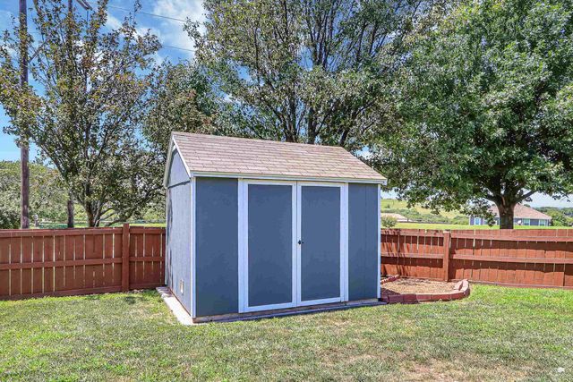 3731 Peachtree Circle, Manhattan, KS 66503