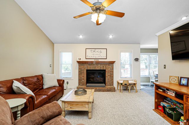 3731 Peachtree Circle, Manhattan, KS 66503