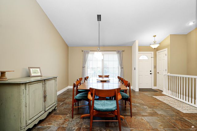 3731 Peachtree Circle, Manhattan, KS 66503