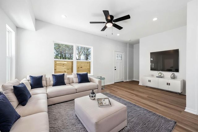 2018 Hampton Street A B, Houston, TX 77088