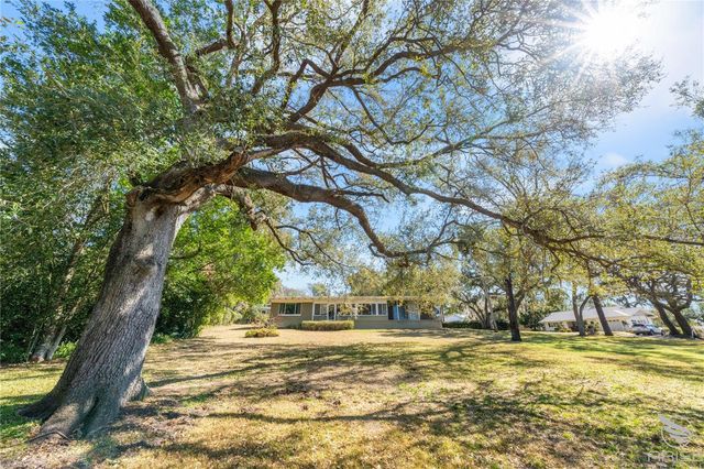 2435 BROADVUE AVENUE, Eustis, FL 32726