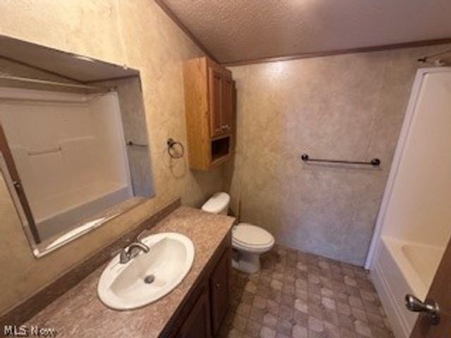 37223 Euclid Avenue 58, Willoughby, OH 44094