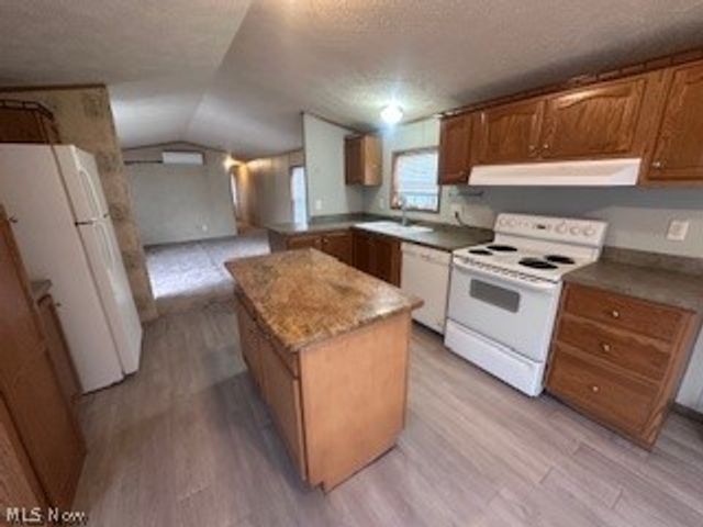 37223 Euclid Avenue 58, Willoughby, OH 44094