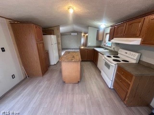 37223 Euclid Avenue 58, Willoughby, OH 44094