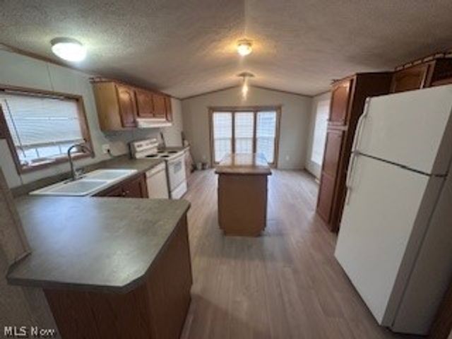 37223 Euclid Avenue 58, Willoughby, OH 44094