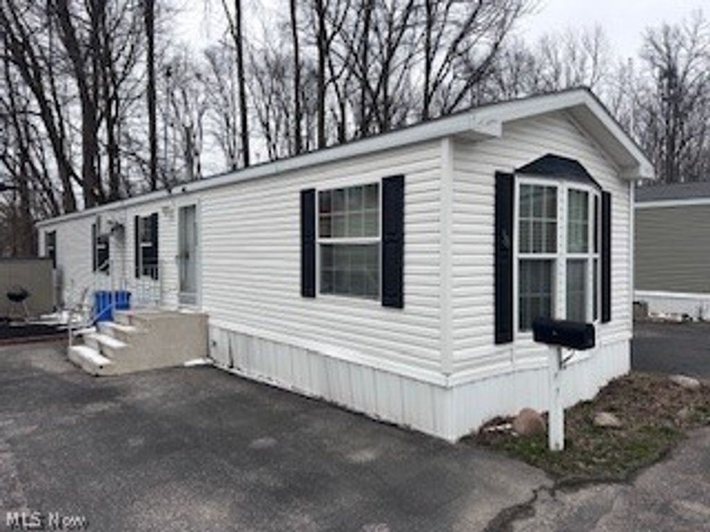 37223 Euclid Avenue 58, Willoughby, OH 44094