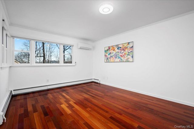 110 Round Hill Road, Dobbs Ferry, NY 10522